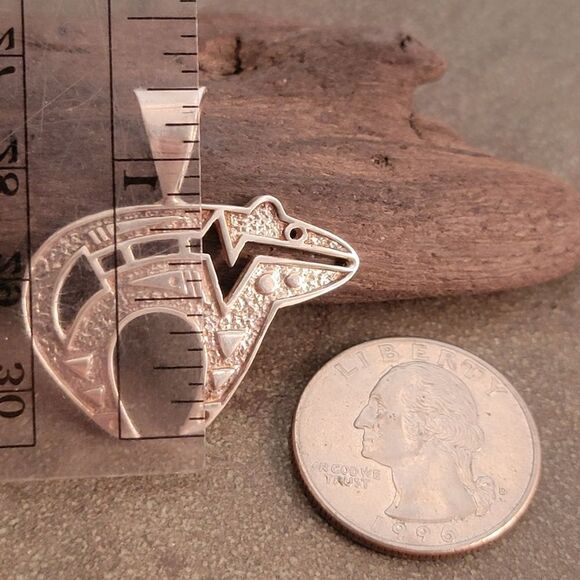 Ray Tracey Navajo Sterling Knifewing Segura Bear Pendant - Picture 6 of 6